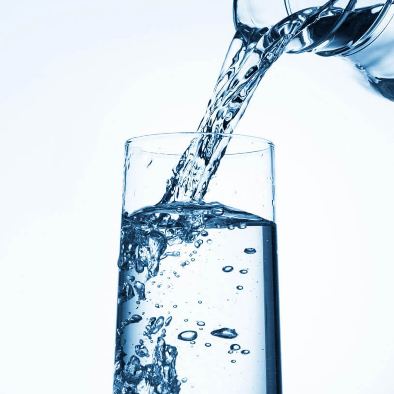 5 Simple Ways To Drink More Water Daily