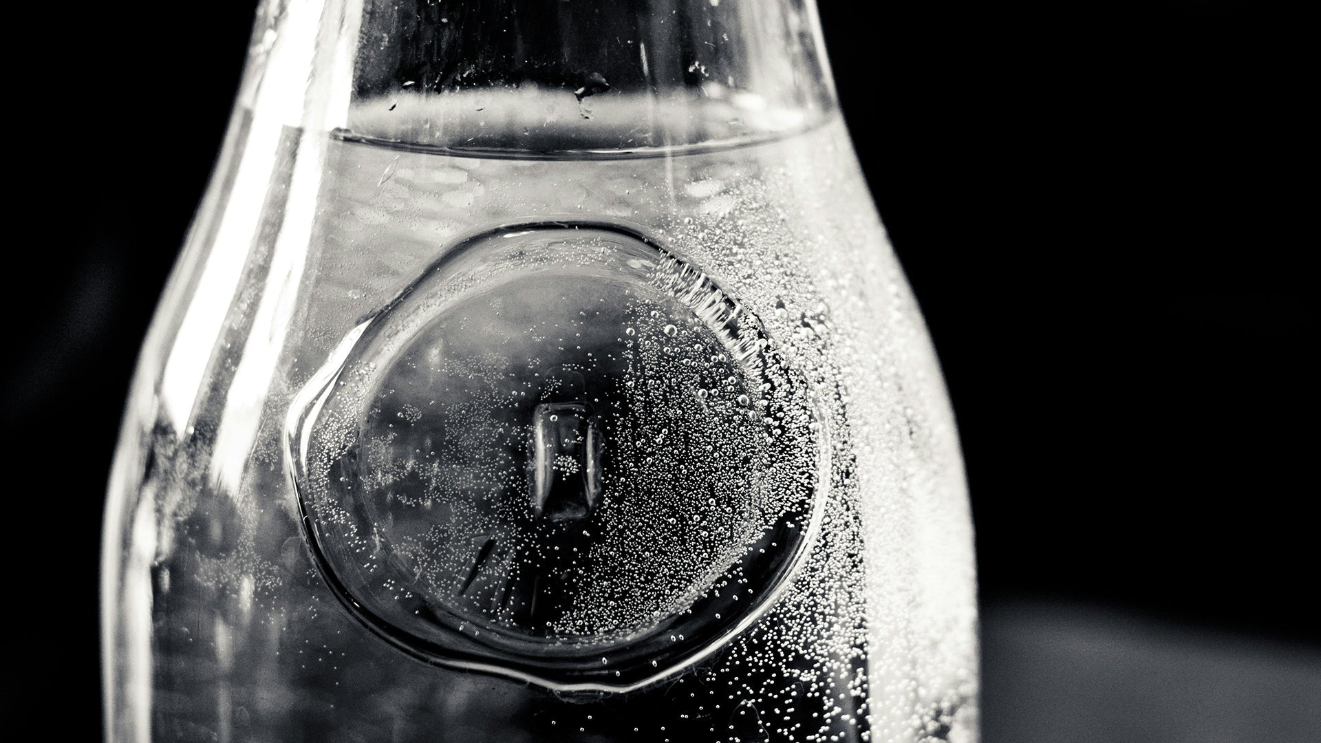 How Long Should You Store Tap Water? A Guide to Safe Drinking Water