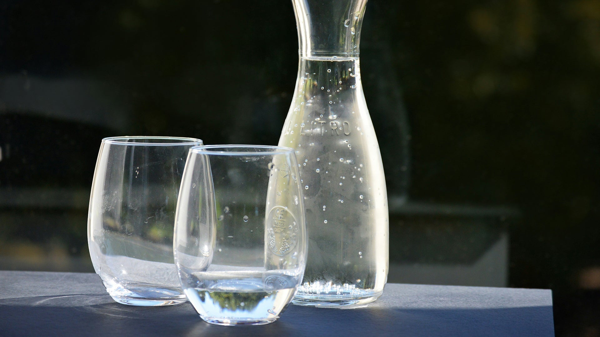 How to Tell If You Need a Tap Water Filter: A Look at Color, Smell, and Bubbles